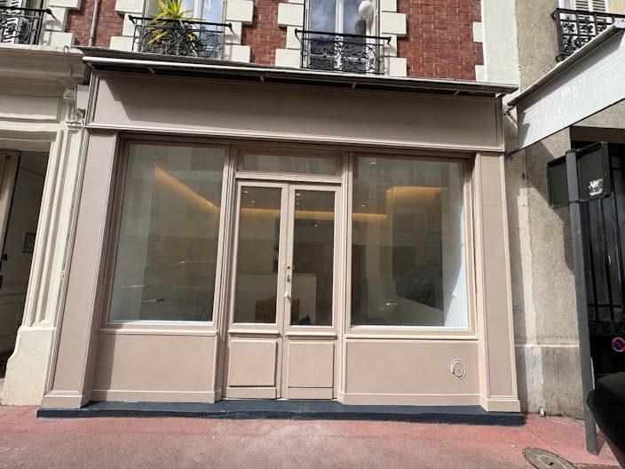 Vitrines Attrayantes pour Showroom à Levallois-Perret - Image 0