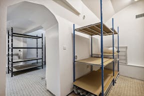 Pretty Boutique in Le Marais - Image 10