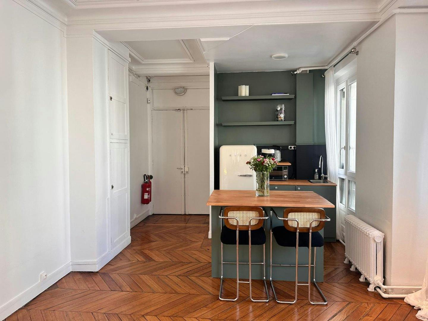 Haussmann-Style Office and Event Space on Rue Réaumur