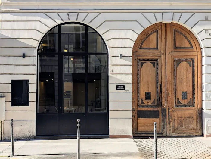 Gallery Atelier Showroom & Boutique • Pretty Chic Versatile Design • Rue Meslay - Haut Marais - Image 1