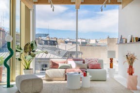 230m2 avec vue panoramique sur les toits de Paris - Image 3