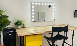 Private Office // Private Parking - Image 12