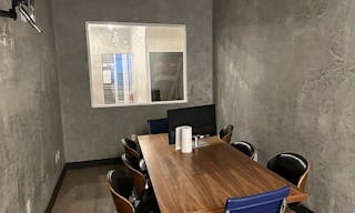 Gorgeous Ground Floor Space - Ideal for EVERYTHING - Image 2