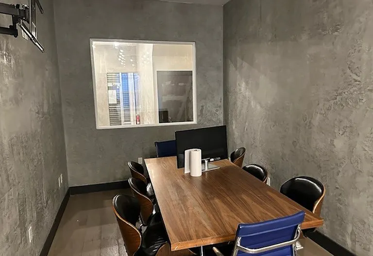 Gorgeous Ground Floor Space - Ideal for EVERYTHING - Image 2