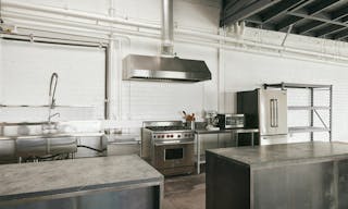 Gorgeous Daylight Studio With Attached Prop House (Hot Set Props) - Image 6