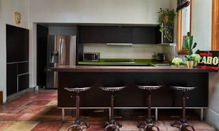 Mediterranean House with Rooftop Patio - Image 16