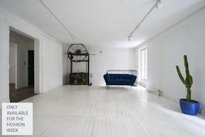 Beautiful Art Gallery - Image 19