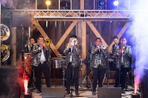 Rustic Barn for Events - Image 1