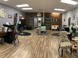 A Unique Beauty Bar in Pacifica - Image 1