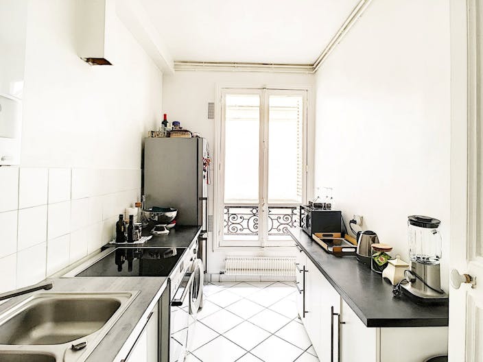 Loft Space in the 1st Arrondissement - Image 4