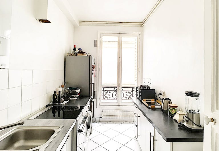 Loft Space in the 1st Arrondissement - Image 4