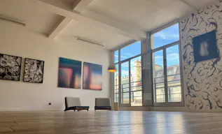 Galerie Loft en �tage avec vue sur les toits de Paris - Image 1