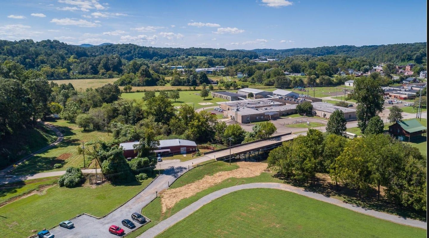 Downtown Ellijay River Side Commercial Rental
