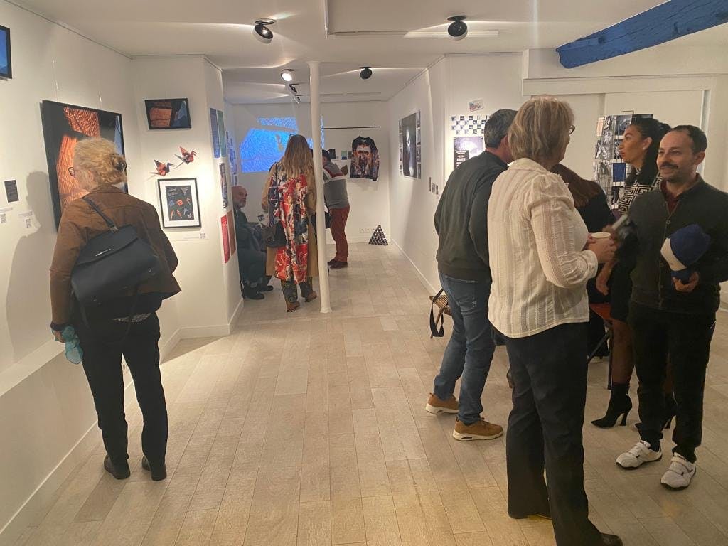 48 sqm Art Gallery and Showroom in le Haut Marais, Paris