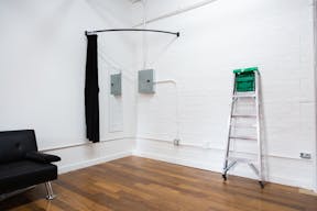 Stunning Dumbo Studio: Natural Light, Brooklyn Bridge Nearby, Full Equipment & Services! - Image 4