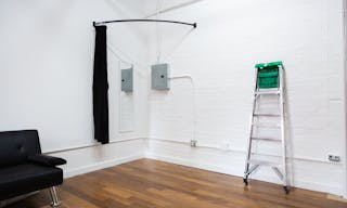 Stunning Dumbo Studio: Natural Light, Brooklyn Bridge Nearby, Full Equipment & Services! - Image 4