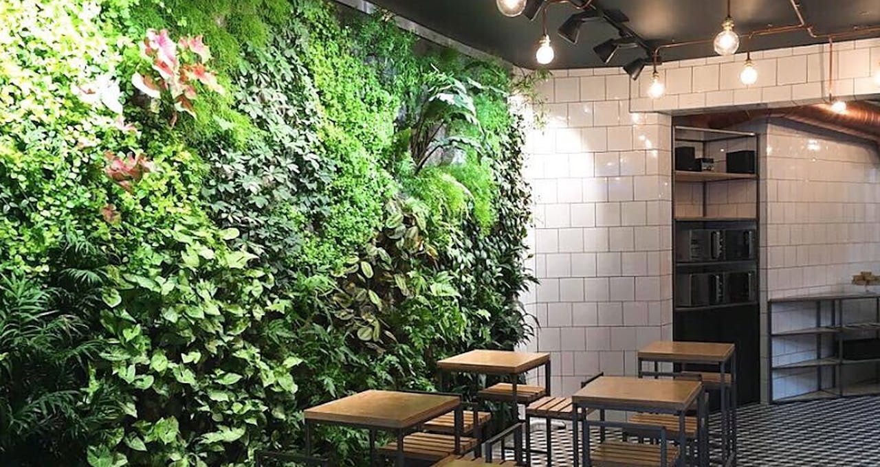 Neighborhood Restaurant For Rent - Anvers Neighborhood - Image 2