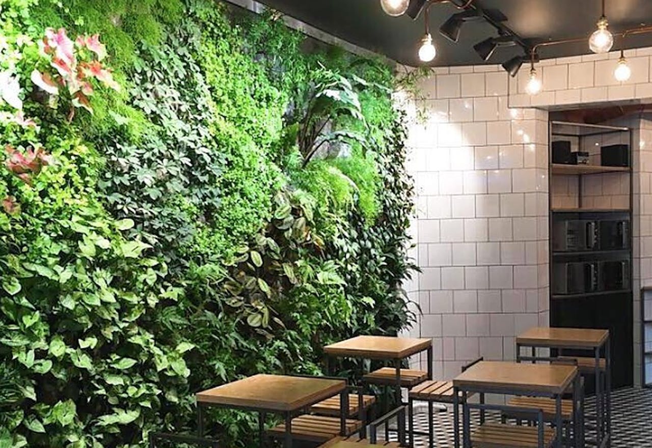 Neighborhood Restaurant For Rent - Anvers Neighborhood - Image 2