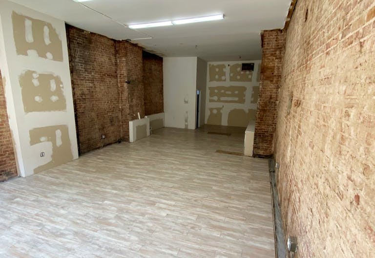 Large Boutique Space on the Upper West Side - Image 1