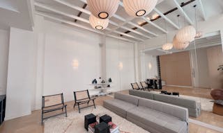 Volume unique dans h�tel particulier historique IXe ardt - Image 0