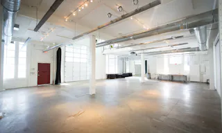 Large & Industrial Gallery Space - Image 0