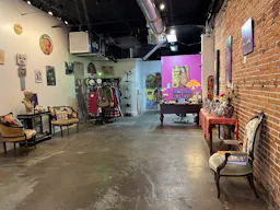 Stunning Gallery Studio/Creative Space  in Historic Ybor City/Tampa - Image 5