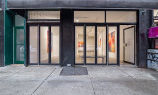 Wonderful Gallery in Bustling Lower East Side - Image 11
