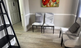 Beauty/wellness space for lease in excellent location! - Image 1