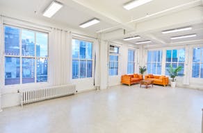 Expansive Skyline Loft - Connected Studio Space - Image 6