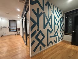 Entire Floor in SOHO with 2 extra rooms! - Image 11