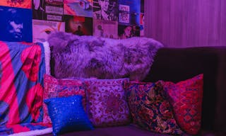 Stylish Lounge Perfect for Small Events and Networking - Image 3