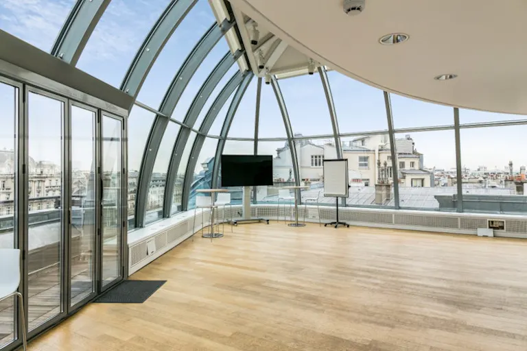 Avenue des Champs-Élysées Event Showroom - Image 1