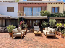 Temporary Shop / Pop-Up Store fronte mare a Porto Rotondo con spazio esterno - Image 1