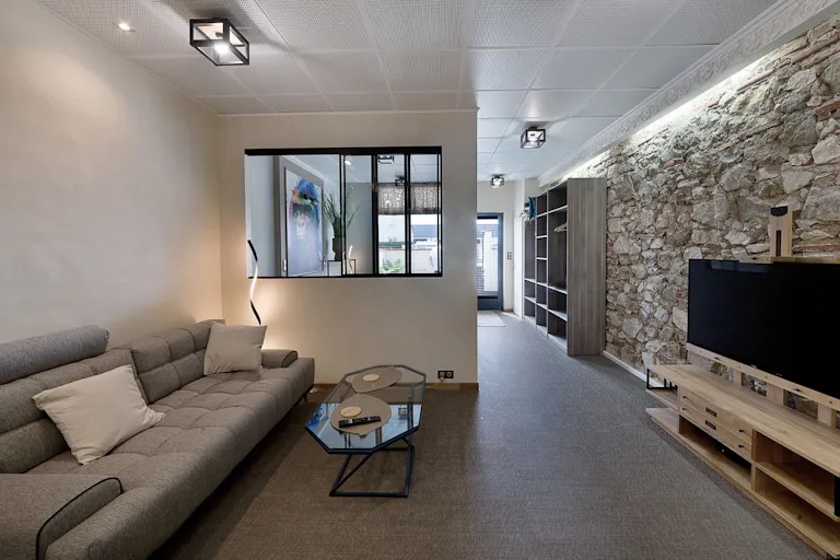Appartement / Showroom au centre du pays de Cocagne - Image 1