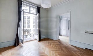 Gorgeous Showroom in Champs-�lys�es - Image 5