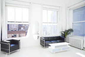 22C  Affordable Showroom Pop up Rental Space in Manhattan - Image 8