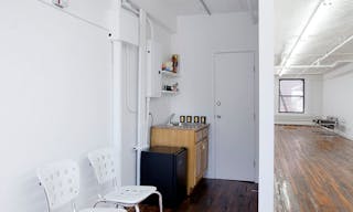 Beautiful Downtown Showroom - Image 4