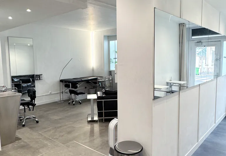Espace modulable tout blanc — shooting, ateliers, événements privés - Image 3