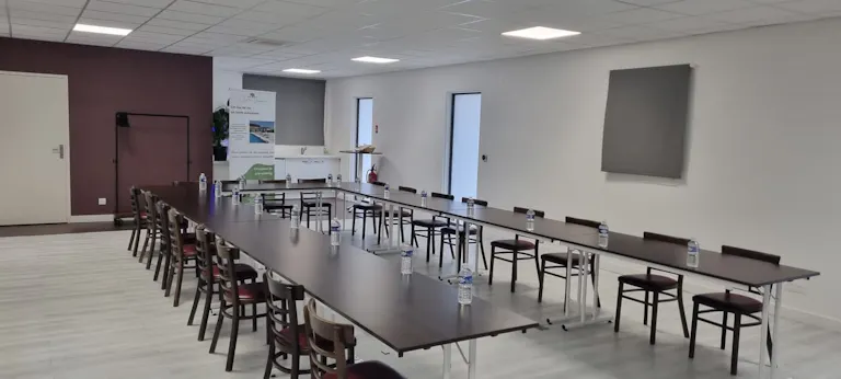 Salle à louer 80m2 proche des axes routiers (Marseille, Aix en Provence, Vitrolles, Marignane) - Image 3