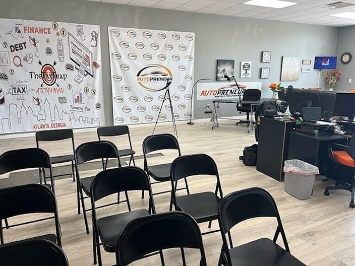 Business Content Office Space - Image 3