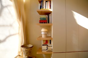 West Village Storefront + Showroom Gallery—Sunlit + Design Led - Image 5