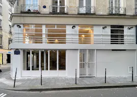 Espace commercial d’exception au cœur du Marais – 134,8 m2 - Image 0