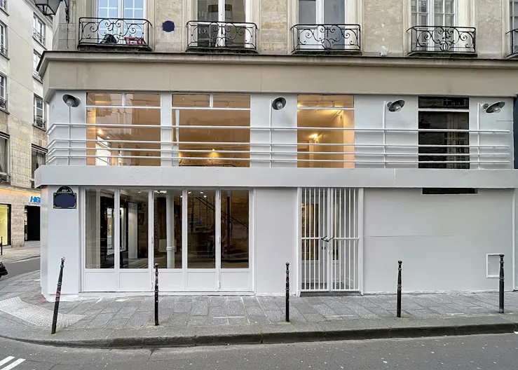 Espace commercial d’exception au cœur du Marais – 134,8 m2 - Image 0