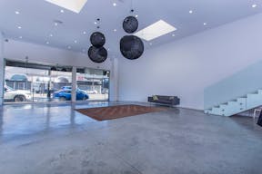 Fairfax District Versatile High Ceiling Two Level Indoor/ Outdoor Party Film Photo Space - Image 8