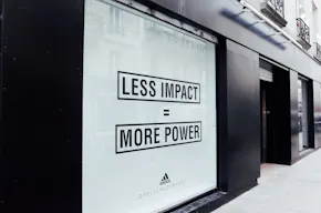 Creative Le Marais Retail Space - Image 13
