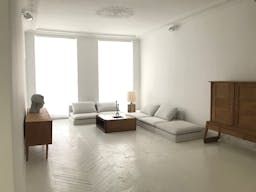 Elegant Espace minimaliste dans un Bâtiment Historique, Palais-Royal/ Louvre - Image 3