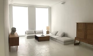 Elegant Espace minimaliste dans un Bâtiment Historique, Palais-Royal/ Louvre - Image 3