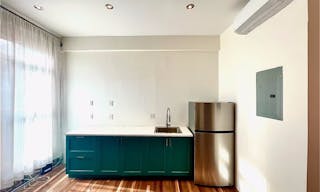 Prime Prospect Heights Storefront - Image 19