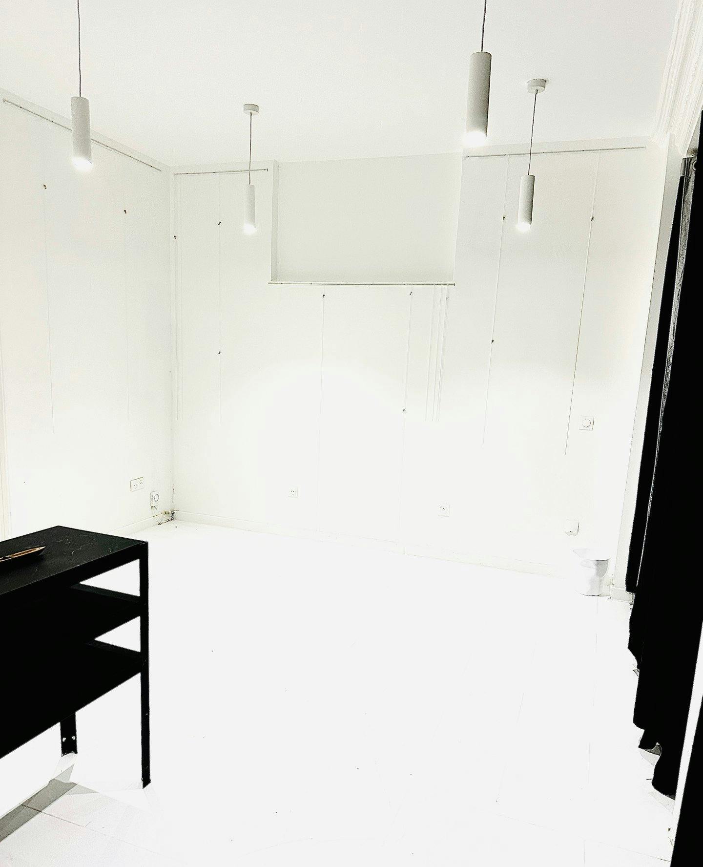 Creative Atelier and Gallery Space in Paris 17th Arrondissement