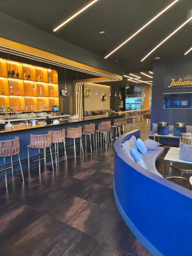 Full service restaurant and bar available for daily or weekly events - Image 4